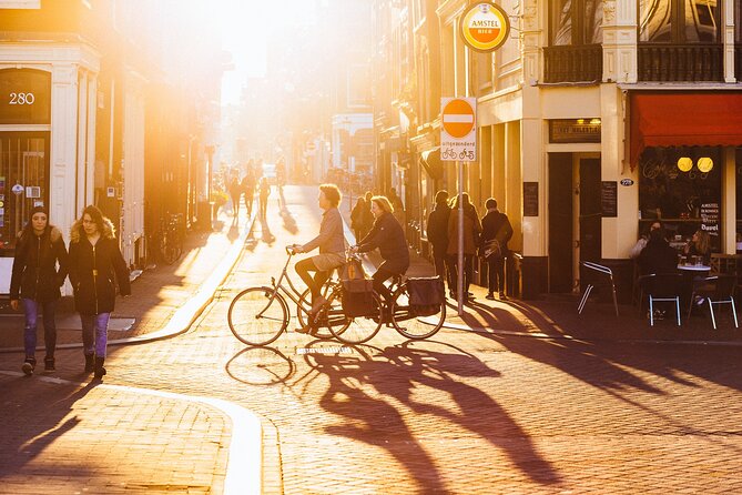 Amsterdam Private Tour: Highlights & Hidden Gems by Bike or Foot