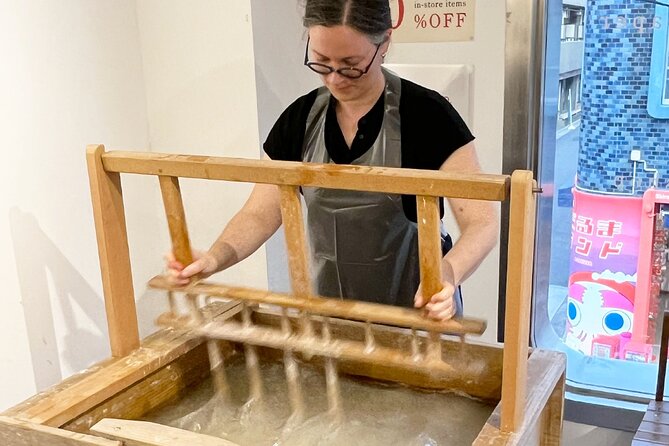 asakusa-tokyo-traditional-japanese-washi-papermaking-experience-overview-of-the-experience