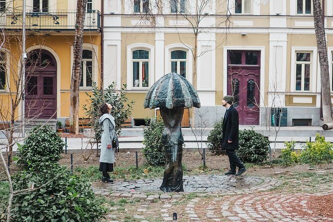 Audio Tour Guided by Live Actors: a Date With Tbilisi, Sololaki - Location and Meeting Point