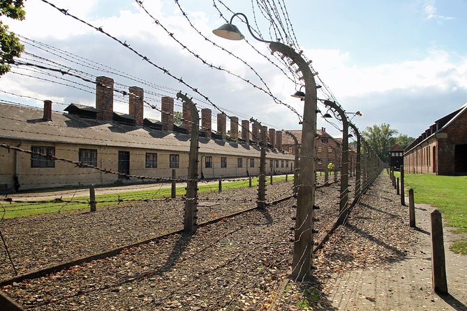 Auschwitz & Birkenau: Live-Guided Tour With Transportation and Hotel Pickup - Overview and Experience