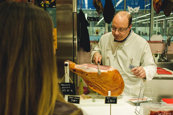 Authentic Food & Wine Tour in Porto by Food Lover Tour
