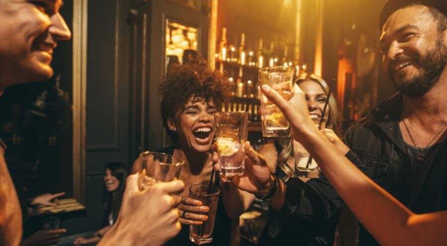 Bamberg: Bar & Club Tour With Free Shots & VIP Entry