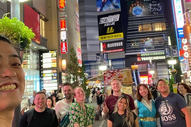 Bar Hopping Tour With Local Guide in Shinjuku