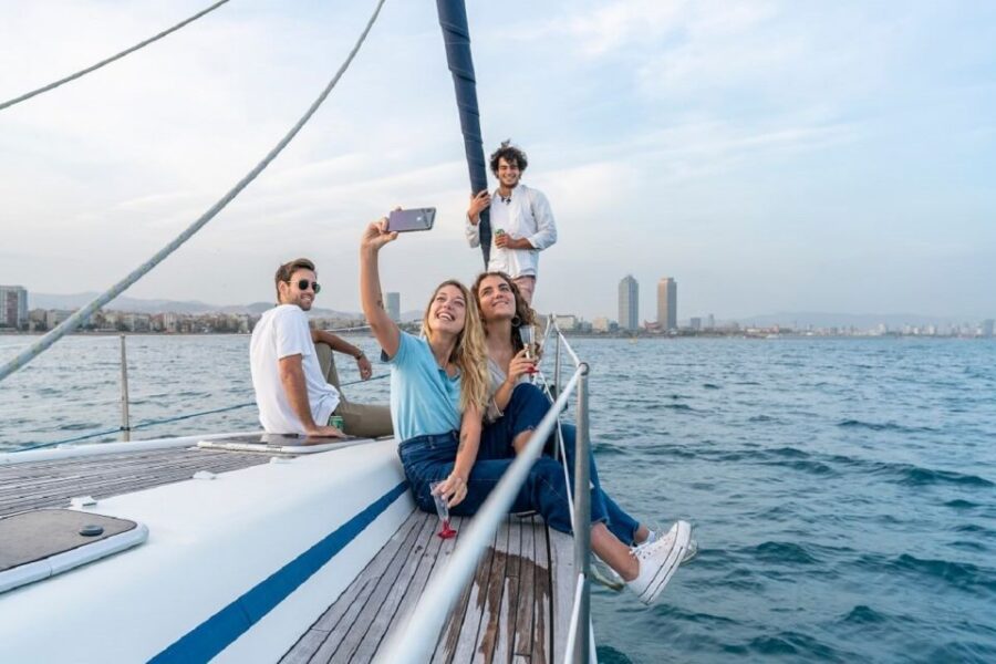 Barcelona: 2 Hours Private Sailing Tour - Overview of the Sailing Tour
