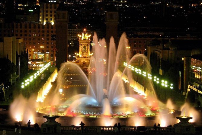 Barcelona Best Views: Old Town, Cable Car, Montjuic Castle & Magic Fountain Show - Overview of the Tour