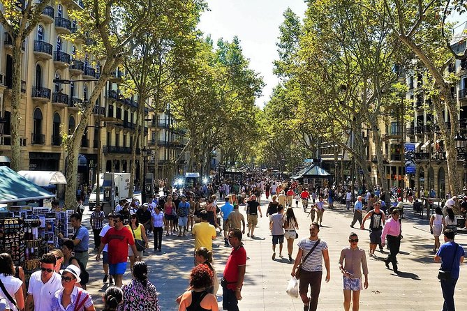 Barcelona Highlights Small Group Tour With Hotel Pick up - Tour Overview
