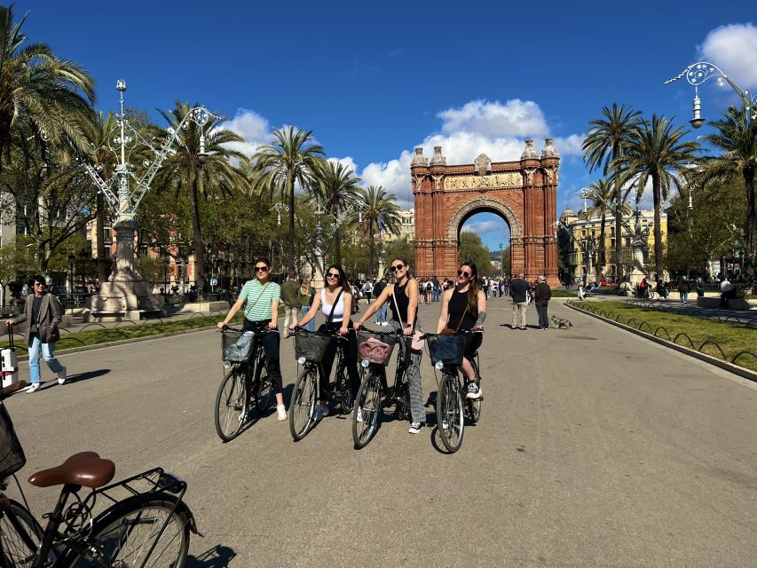 Barcelona: Private E-Bikes Tour / Electric Scooter - Inclusions and Highlights