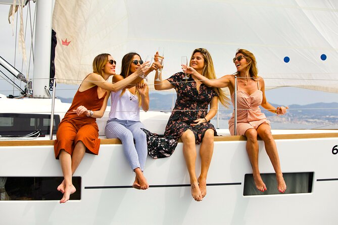 Barcelona Private Sailing With Open Bar & Snacks