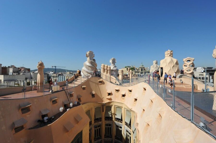 Barcelona: Sagrada Familia and Gaudi Houses Tour - Tour Overview