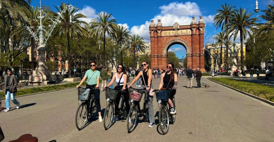 Barcelona: Sagrada Familia Private E-bike or E-Scooter Tour - Tour Details