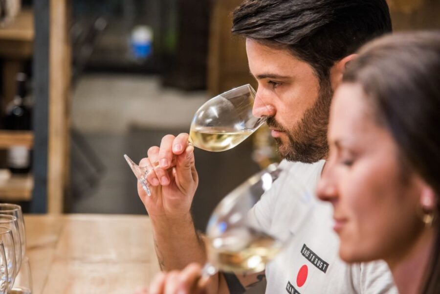 Barcelona: Wine Tasting and Tapas 5-Course Pairing Dinner - Experience Overview