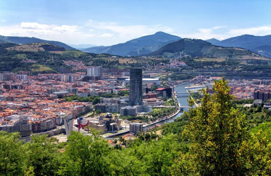 Basque Country 7-Day Guided Tour From Bilbao - Arrival and Transfers