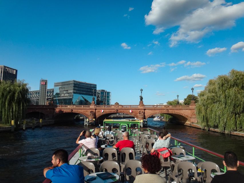 Berlin: 2.5-Hour East Side Boat Cruise With Commentary - Tour Description