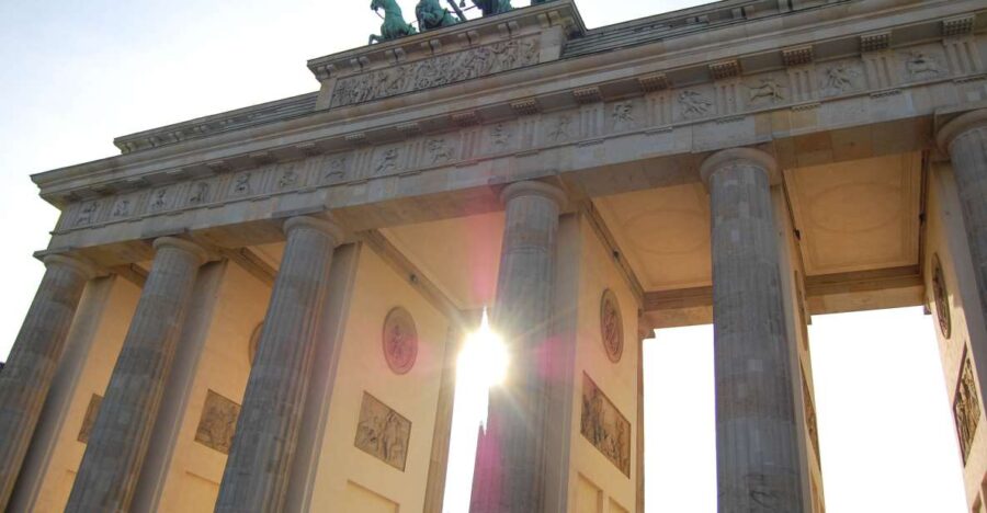 Berlin: Under the Linden Discovery Smartphone Audio Guide - Activity Overview
