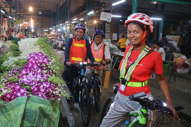 Bike Bangkok at Night With Thai Dinner