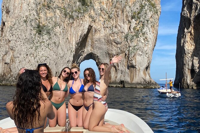Boat Tour of the Caves on the Island of Capri