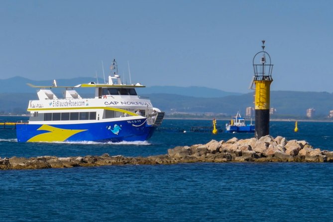 Boat Trip to Cadaques From Roses With STOP 1:30h in Cadaques