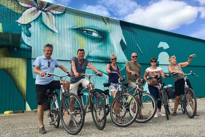 Bordeaux by Bicycle: a 3-Hour Tour Immersive Experience
