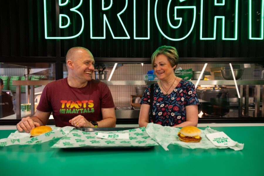 Brighton: Walking Food Tour (Vegan and Vegetarian Options)