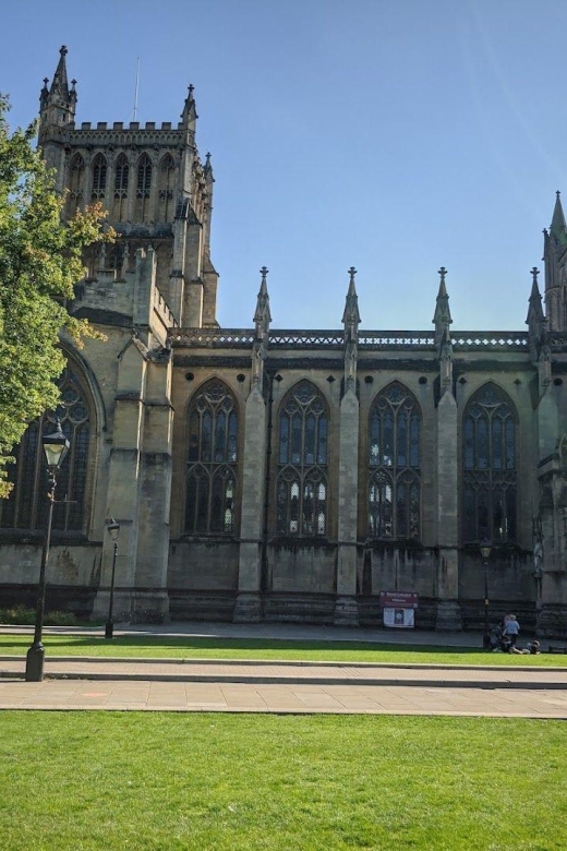 Bristols Time-Honored Pubs: A Self-Guided Audio Tour - Explore Bristols Historical Landmarks