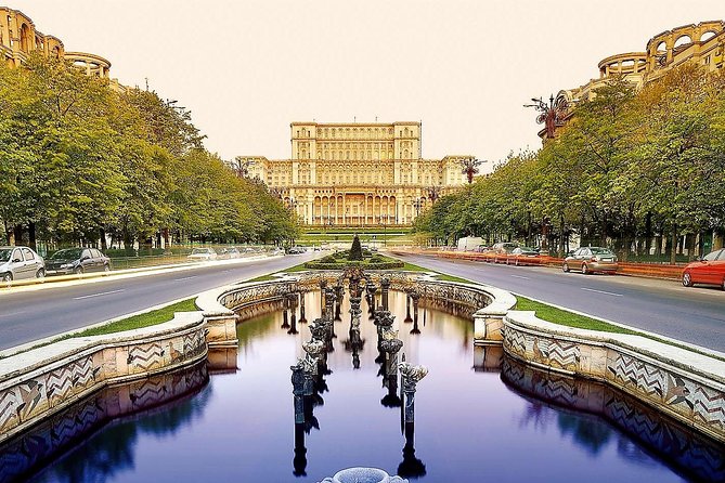 Bucharest Highlights Bike Tour - Significant Landmarks