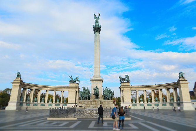 Budapest in a Day Private Luxury Sightseeing Tour - Tour Overview