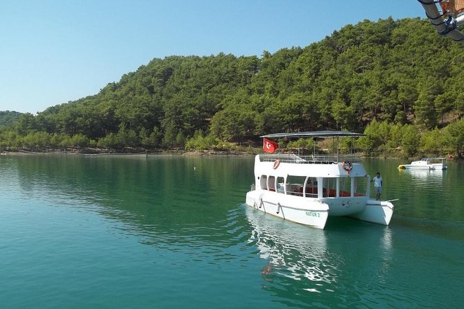 Cabrio Bus Safari and Green Lake Boat Trip From Side