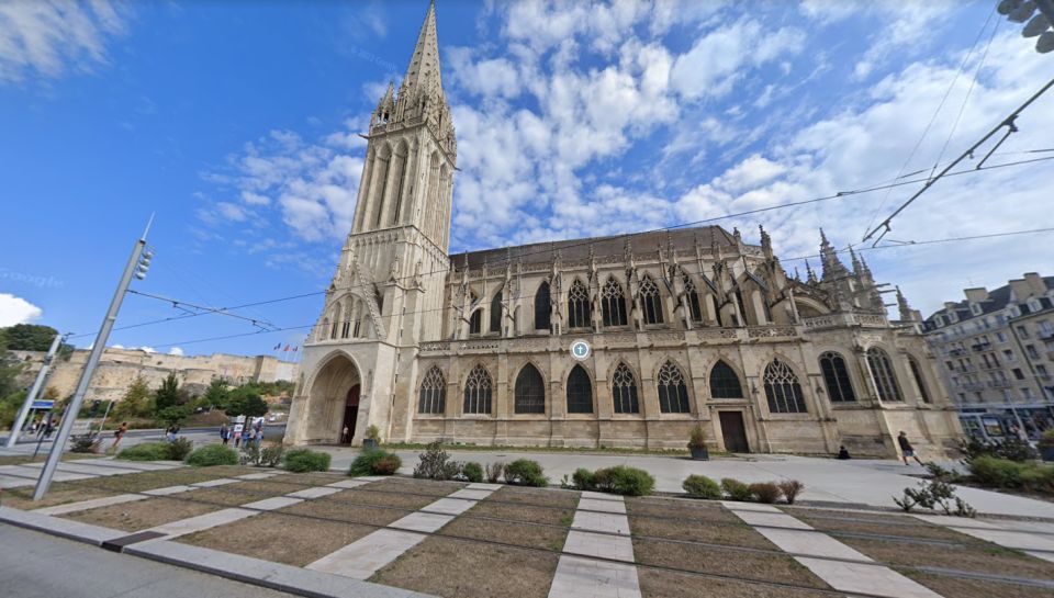 Caen: Private Guided Walking Tour