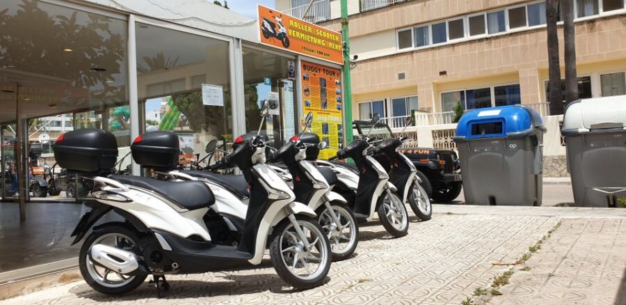 Cala Millor: Mallorca Scooter Rental (125ccm)