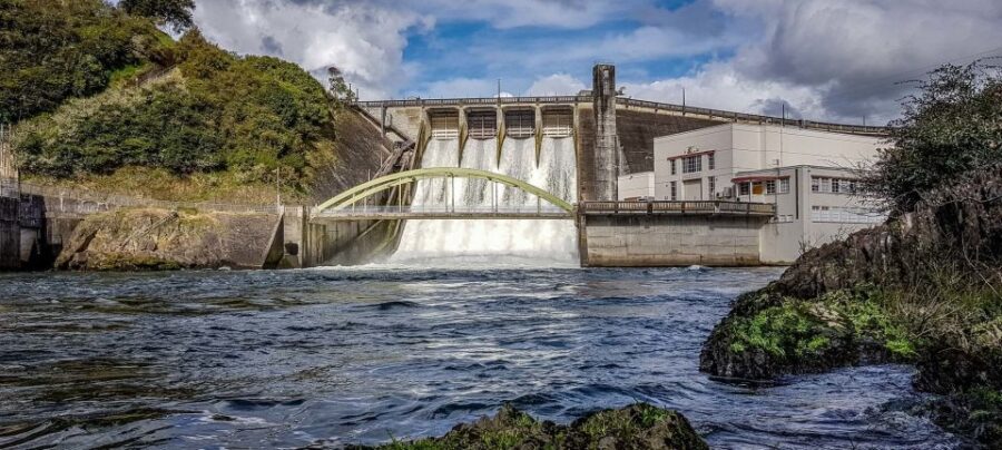 Cambridge: Waikato River 45-Minute Extreme Jet Boat Ride