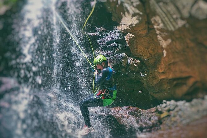 canyoning-experience-in-gran-canaria-cernicalos-canyon-overview-of-the-activity