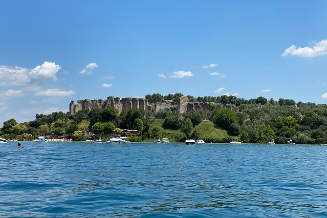 Castles Boat Tour With Bardolino Wine Tasting and Nibbles