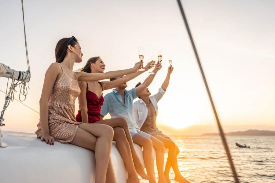 Catamaran Sunset Cruise Dia Island - Premium Menu & Drinks - Overview of the Cruise