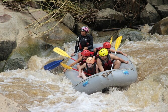 Chiang Mai Rafting in Mae Taeng River With Thai Buffet