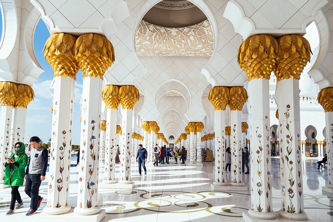 City Explorer: Abu Dhabi Private Day Trip - Architectural Wonders