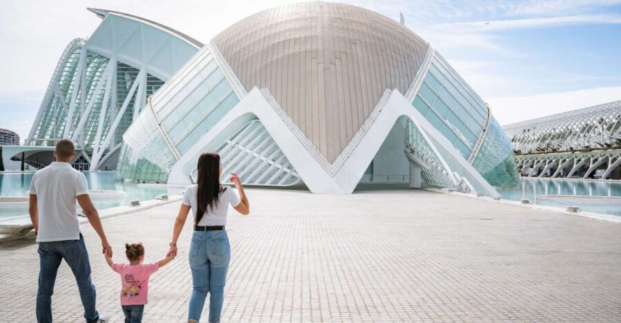 City of Arts and Sciences Valencia: Photo Session - Overview of the Experience