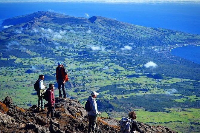 climb-pico-mountain-with-a-professional-guide-whats-included