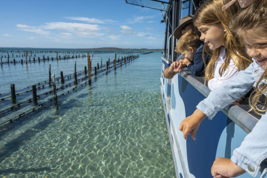 coffin-bay-oyster-farm-boat-tour-with-wading-12-oysters-tour-duration-and-highlights
