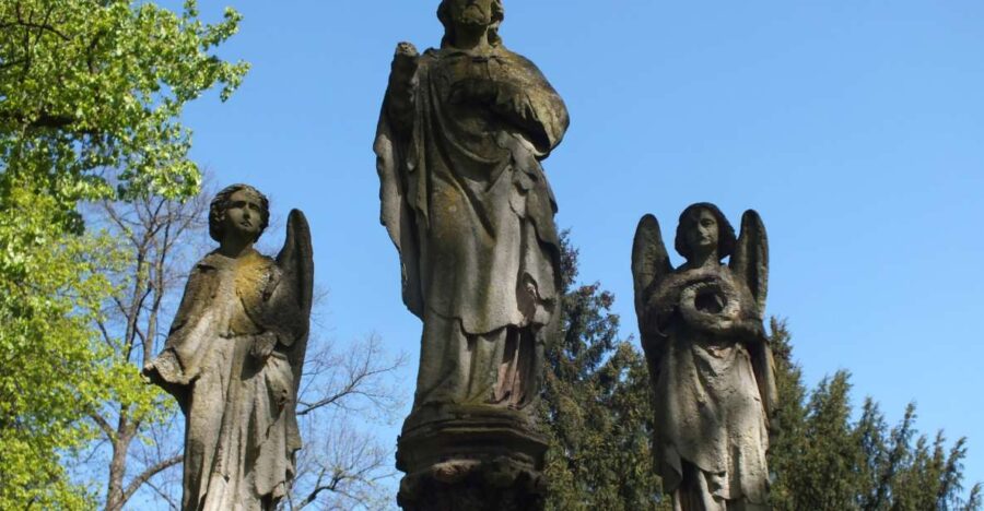 cologne-melaten-cemetery-life-love-and-death-tour-exploring-melaten-cemeterys-history