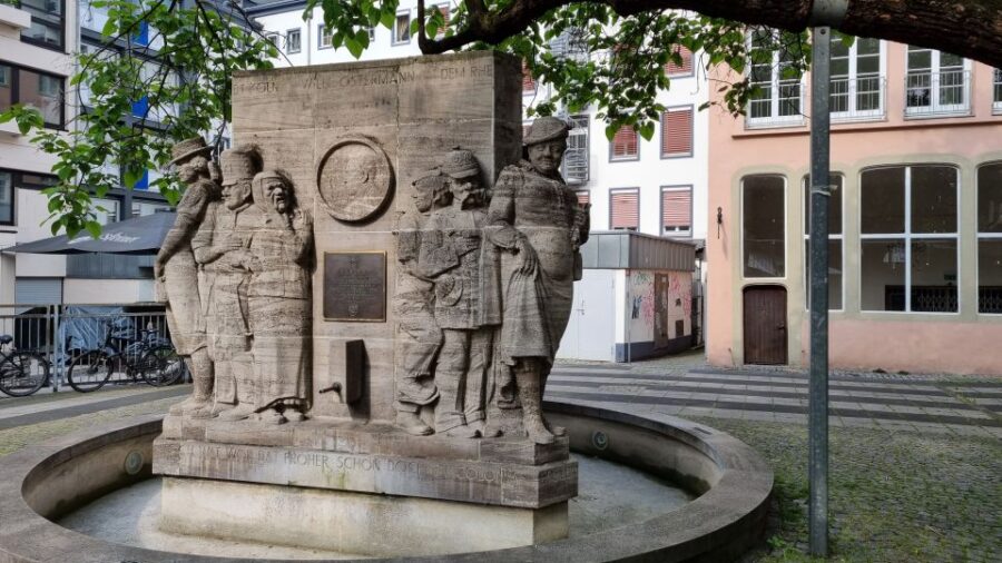 Cologne: Old City Guided Walking Tour - Tour Overview