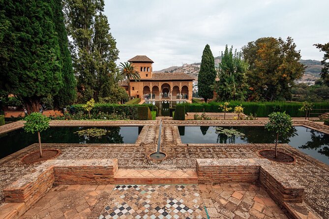 complete-private-tour-of-the-alhambra-in-granada-includes-tickets-overview-of-the-alhambra