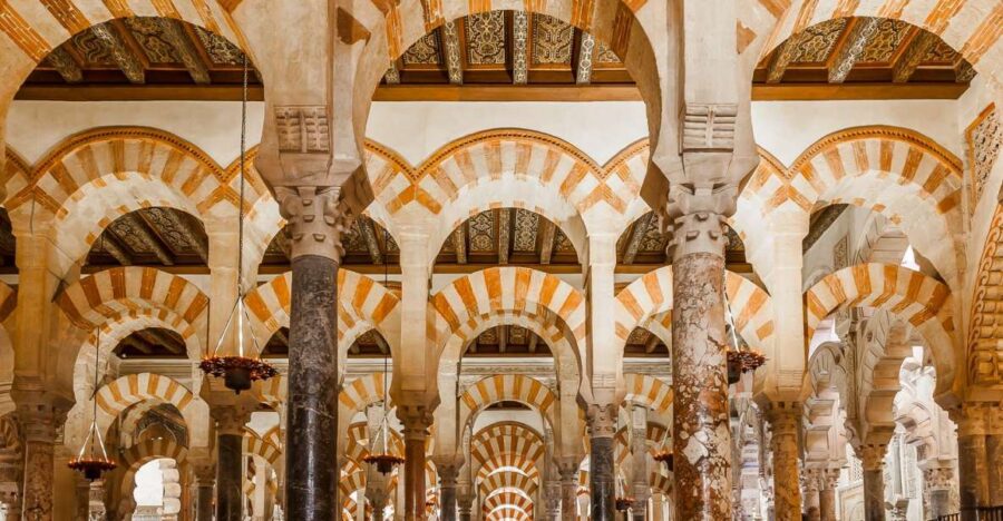 Córdoba: 2-Hour Private Mosque & Jewish Quarter Tour - Overview of the Tour