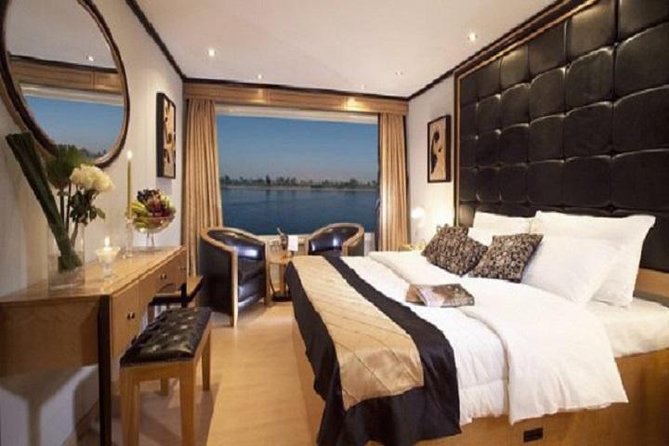 Cruise on Nile River Between Aswan and Luxor