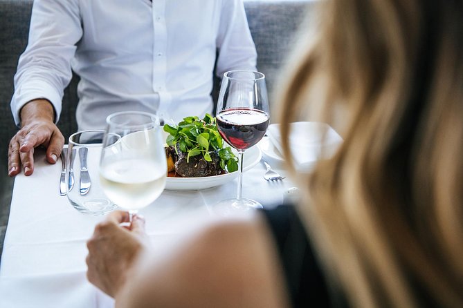 Cruise Sydney Harbour in Style With All-Inclusive Lunch
