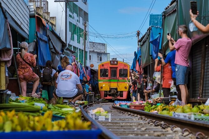 Damnoen Saduak Floating Market and Maeklong Railway Market Tour | Power ...