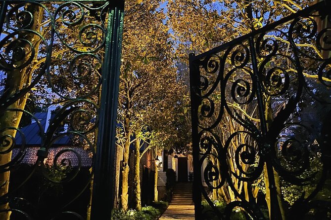 Dark Side of Charleston Guided Night-Time Walking Tour