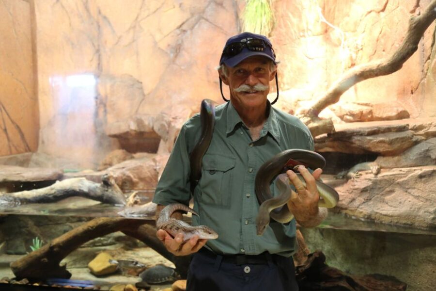 darwin-hop-on-hop-off-bus-crocosaurus-cove-and-rfds-entry-activity-overview