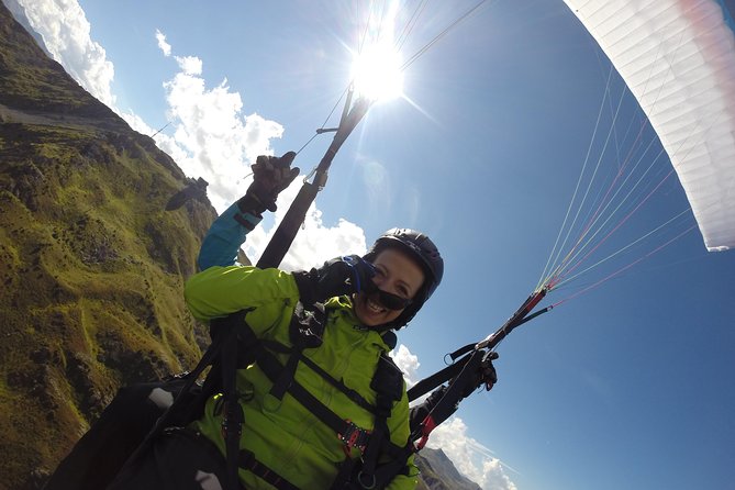 davos-absolutely-free-flying-paragliding-tandem-flight-1000-meters-high-overview-of-davos-paragliding-adventure