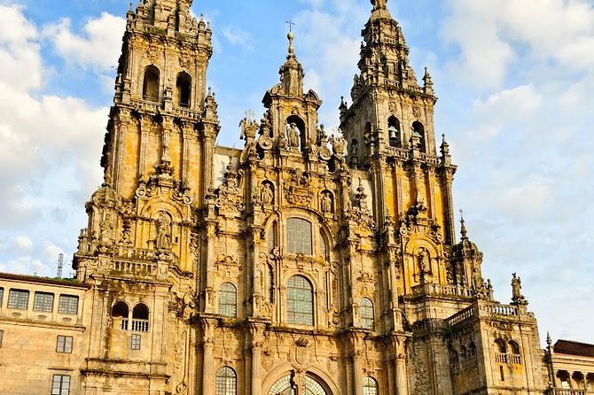 Day Trip From Porto to Santiago De Compostela and Valença
