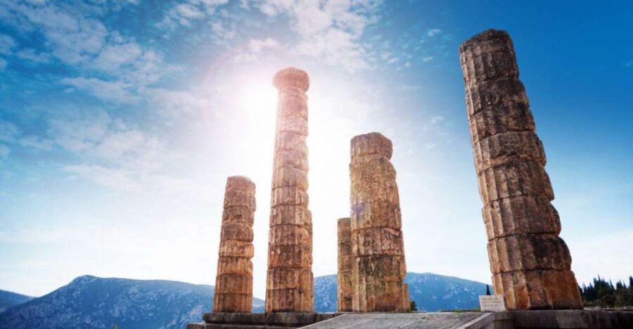 Delphi and Monastery of Hosios Loukas Family Day Tour